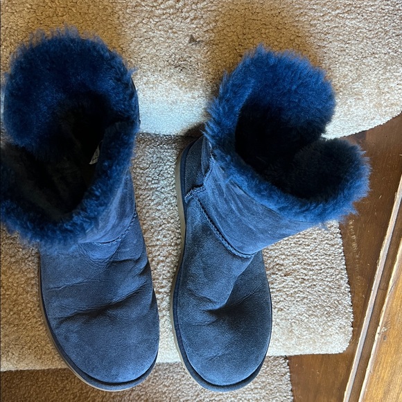 UGG Women's Bailey Button II Boot - Navy Blue - Used Good Condition - Picture 6 of 9